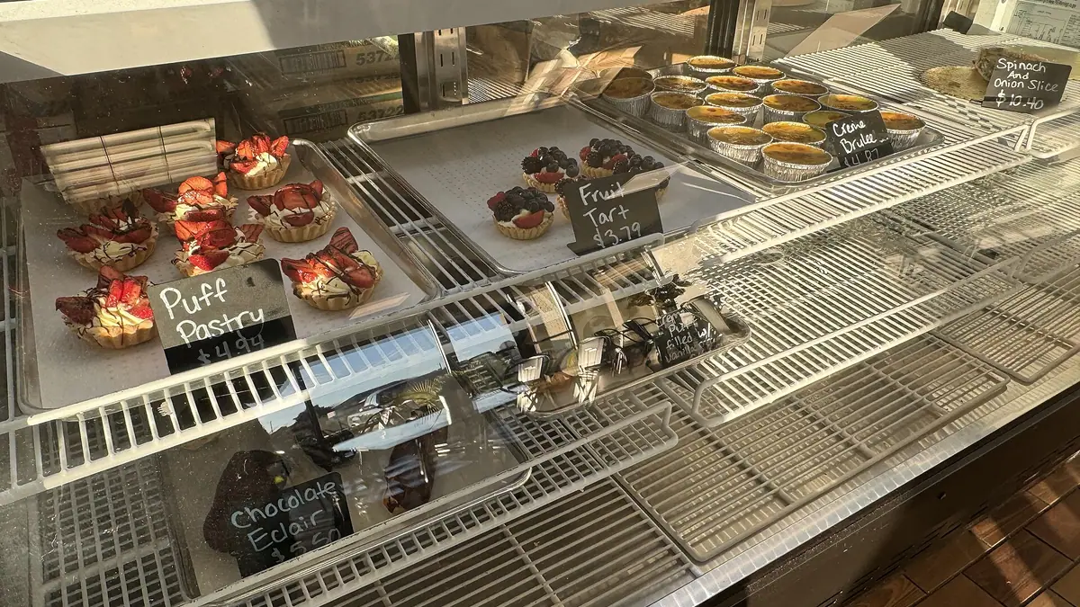 Cake Inn Northampton – patisserie in Phippsville, Northampton